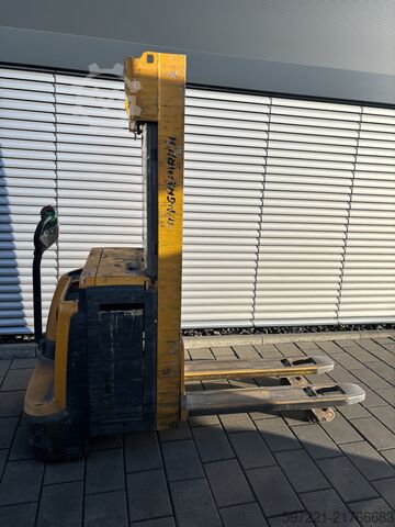 Palettenstapler Jungheinrich EJC 216z