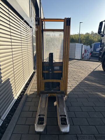 Impilatori per pallet Jungheinrich EJC 216z