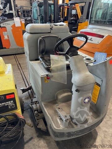 Zit-veegmachine Nilfisk BR 950CS