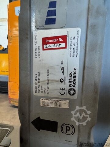 Zit-veegmachine Nilfisk BR 950CS