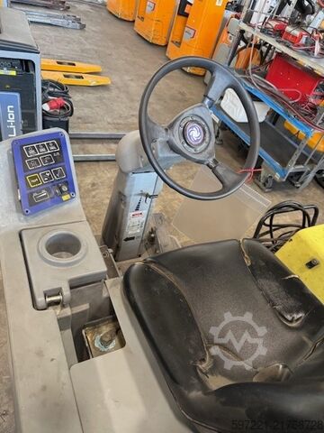 Zit-veegmachine Nilfisk BR 950CS