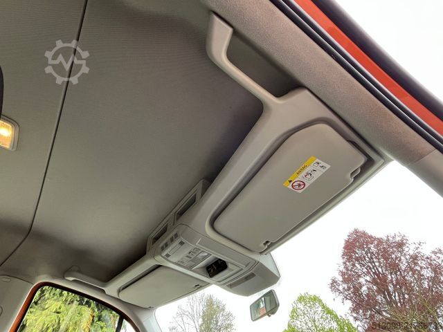Transporter mit Kipper VOLKSWAGEN CRAFTER 2,0 TDI 4 MOTION DoKa 3-SEITENKIPPER AHK