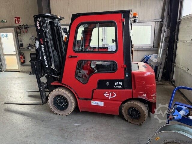 Heftruck EP EFL252