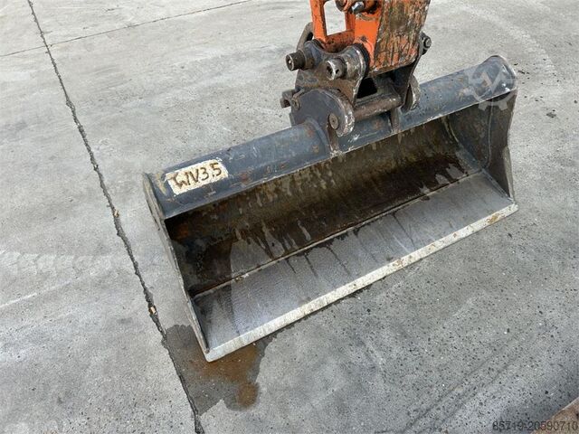 Mini-pelle Hitachi ZX33U-6 (7740)
