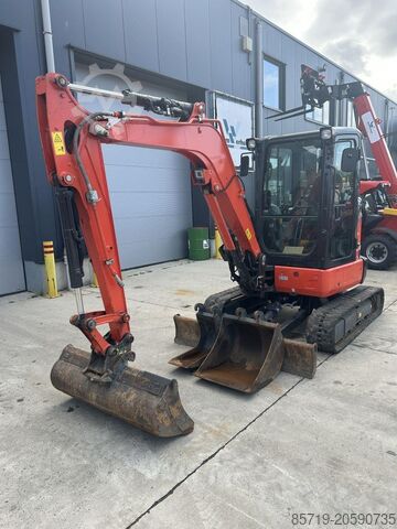 Mini escavatore Kubota U36-4 (7398)