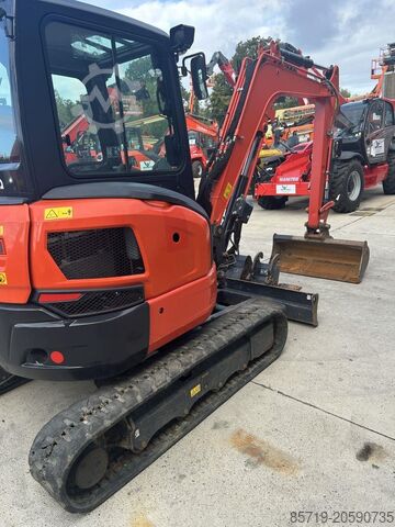 Mini escavatore Kubota U36-4 (7398)