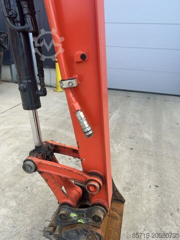 Mini escavatore Kubota U36-4 (7398)