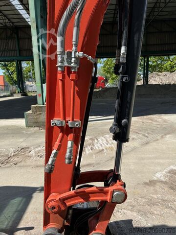 Mini escavatore Kubota U50-5 (9613)