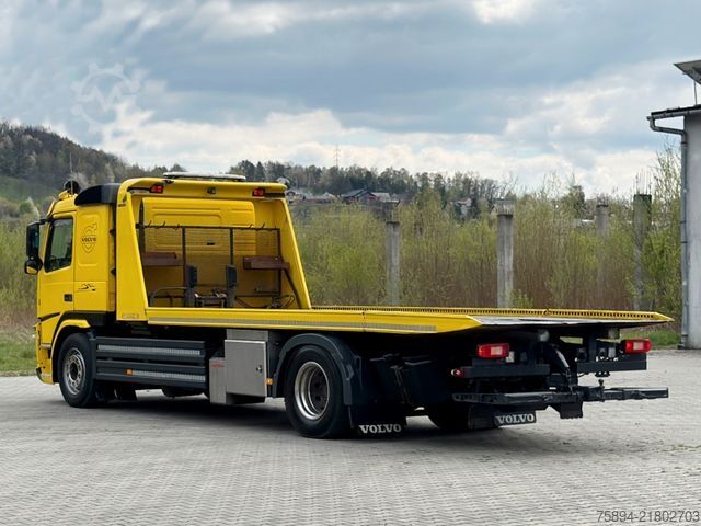 Odtahové vozidlo VOLVO FM 330 * ABSCHLEPPWAGEN 6,00 m * TOPZUSTAND