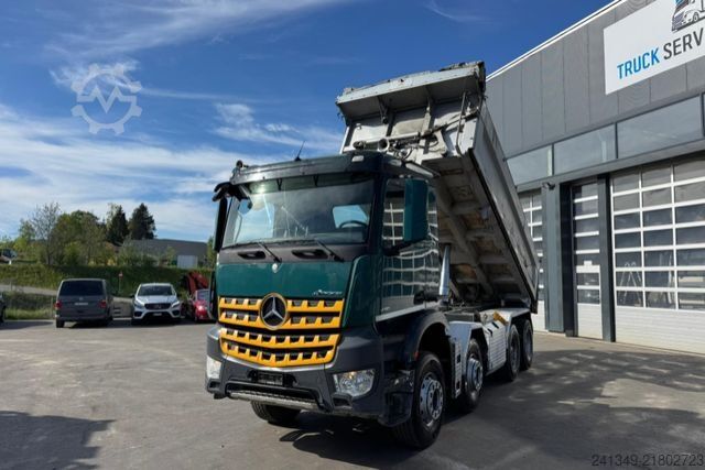 Autocarro ribaltabile MERCEDES-BENZ Arocs 4151 8x4 Moser