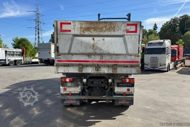 Autocarro ribaltabile MERCEDES-BENZ Arocs 4151 8x4 Moser