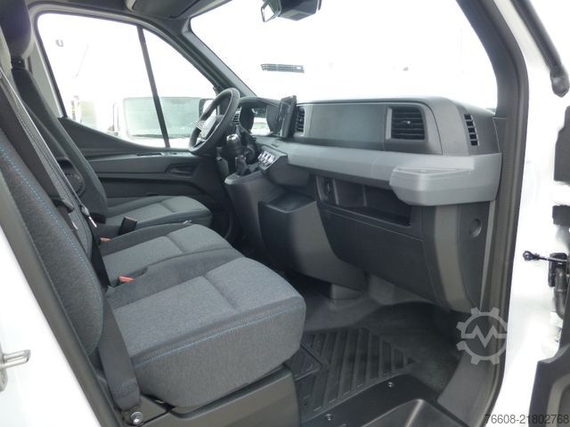 Vrachtwagen met bakwagen RENAULT NEW Master  Koffer Türen Möbelkoffer