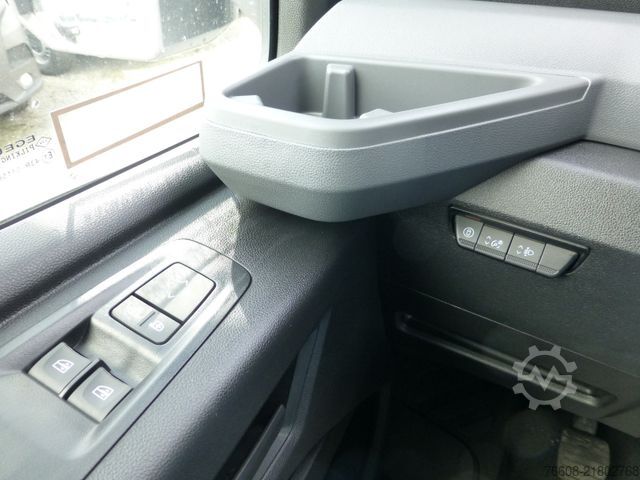 Vrachtwagen met bakwagen RENAULT NEW Master  Koffer Türen Möbelkoffer