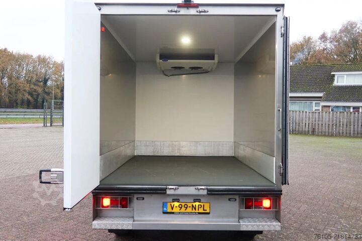 Kyld låda Iveco 35S 180 180 Hi-Matic Koelwagen + deuren. Carrie...