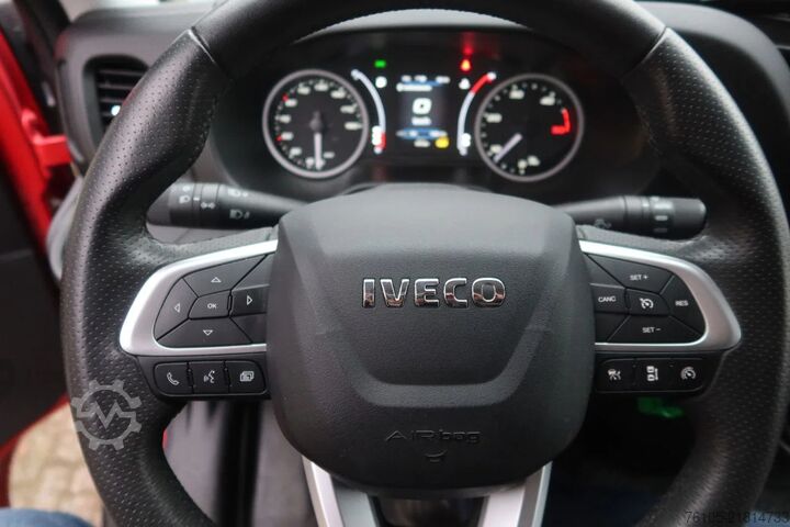 Kyld låda Iveco 35S 180 180 Hi-Matic Koelwagen + deuren. Carrie...