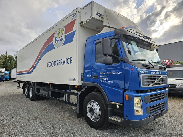 LKW mit Kühlkoffer VOLVO FM330 6x2 FRIGOBLOCK Multizone Lenk u. L