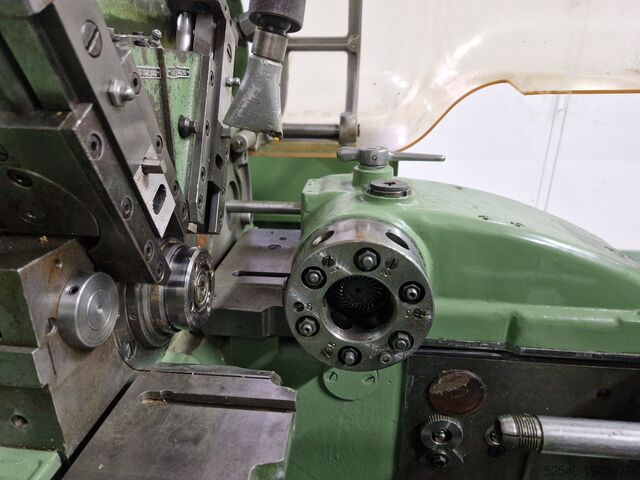 Torno automático para barras INDEX DG12