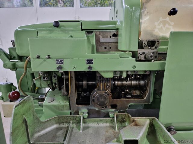 Torno automático para barras INDEX DG12