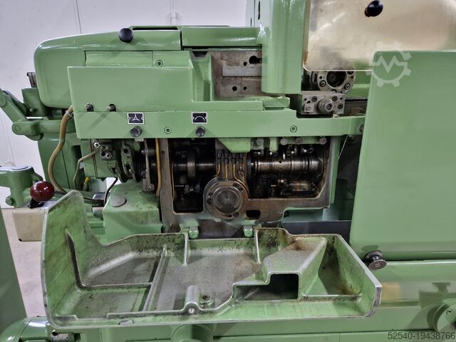 Torno automático para barras INDEX DG12