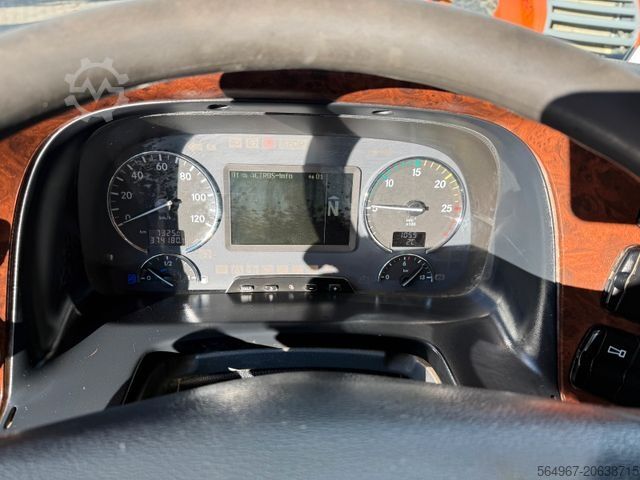 Τρίπλευρο ανατρεπόμενο φορτηγό MERCEDES-BENZ 2646 Actros MP3 3-S. Kipper Bordmatic Retarder