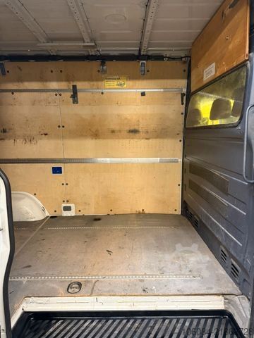 Kastenwagen hoch VOLKSWAGEN Crafter Kasten L2H2 Klima Tempomat AHK 2.Hand
