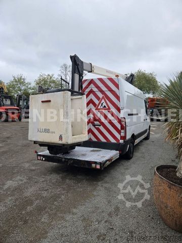 Plataforma de trabalho montada em camião RENAULT Master