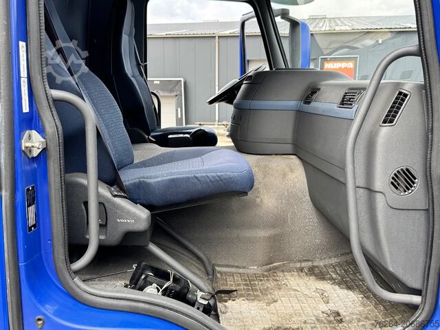 Gekoeld/bevroren transport Volvo FM 310 KOELWAGEN CARRIER SUPRA950MT