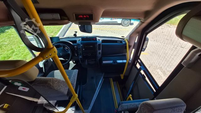 Minibusz MERCEDES-BENZ Sprinter 516 Heckniederflur City Schlafsessel