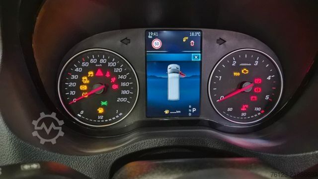 Miniautocarro MERCEDES-BENZ 519  Allrad 4 x 4 Lagerfahrzeug Stock 20 Sitzer