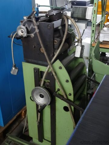 Managementul benzii unbekannt , Vorschub