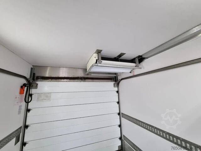 Gekoeld/bevroren transport DAF LF 220 Kuhlkoffer/Carrier Supra 850MT / LBW/ EU...