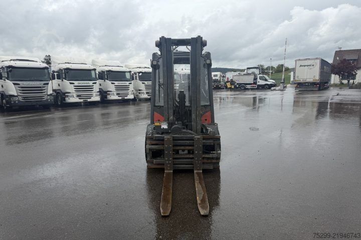 Heftruck  H30D-02 Stapler /  Swiss-Vehicle