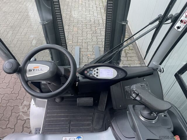 Electric 4-wheel forklift Still RX60-25