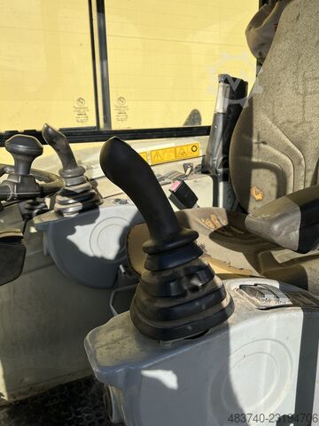 Excavadora móvil Wacker Neuson 9503 WD