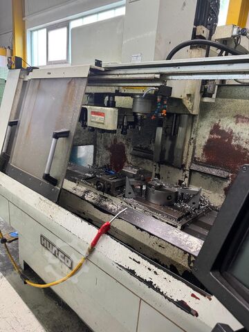 Dikey işleme merkezi HURCO BMC 20