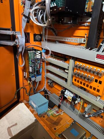 Dikey işleme merkezi HURCO BMC 20