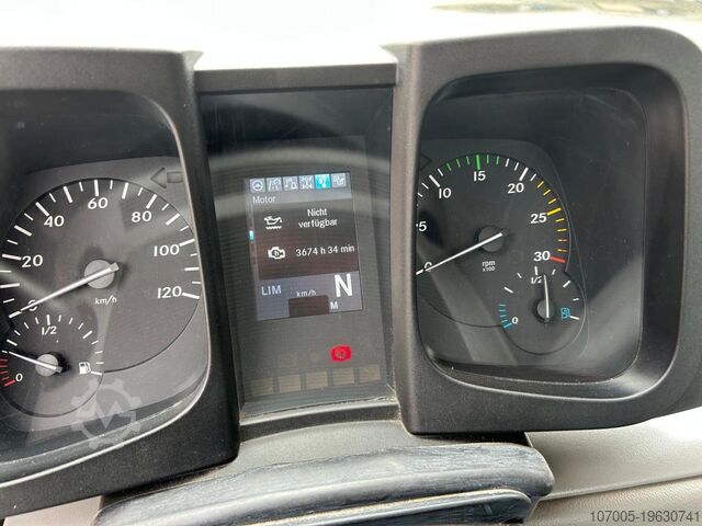 Mások Mercedes-Benz Unimog U 318 mit Gmeiner Streuer STA 2500 TC