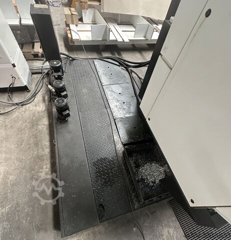 Verticale bewerkingscentrum Mikron HPM 600 HD