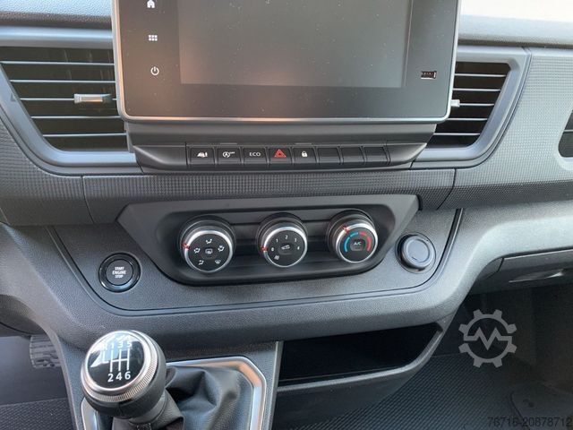 Kastenwagen RENAULT Trafic DOKA KOMFORT L2H1 3,0t dCi 130 KAMERA+LED