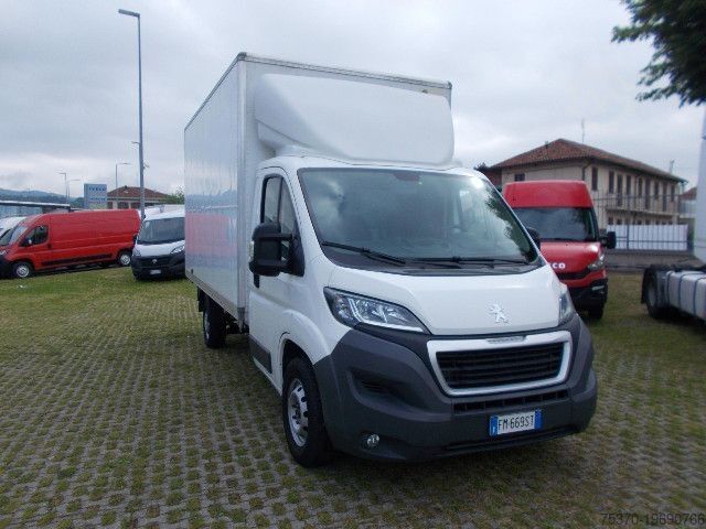 Aangepaste bestelwagen Peugeot BOXER