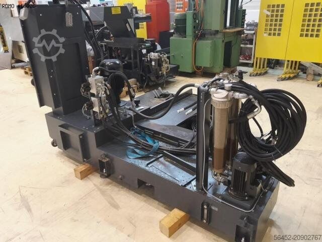 Torno CNC tipo suíço GOODWAY SW-42