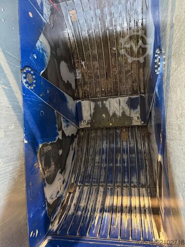 Prensa de balas Strautmann BaleTainer