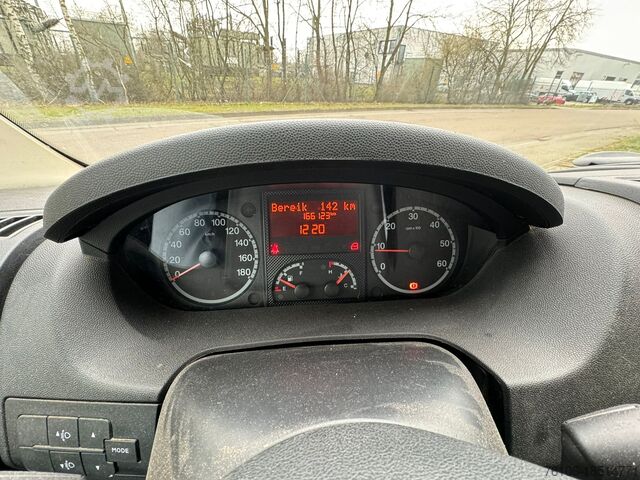 Kamyonet Citroen Jumper