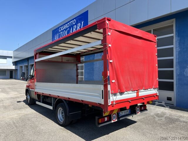 Ponyvával szerelt furgon Iveco Daily 72-180