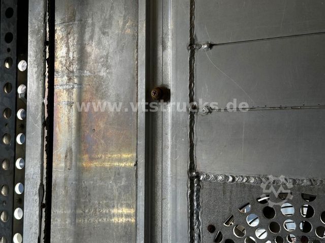 Nákladní vůz pro přepravu dobytka DAF CF 320 4x2 EU6c FINKL 2.Stock Viehtransporter