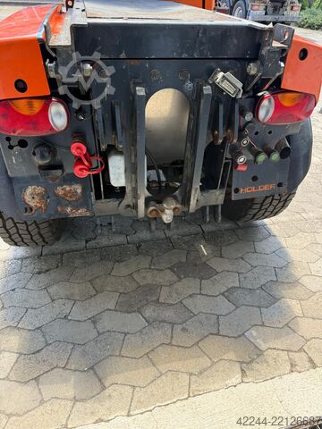 Kommunális jármű / eszközhordozó Holder C270