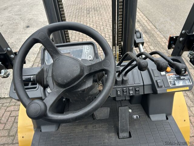 Vysokozdvižný vozík Caterpillar GP40NT