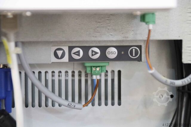 Bedienpult mit Industriemonitor Grenzebach FK170SBRGD001 SK 3302100