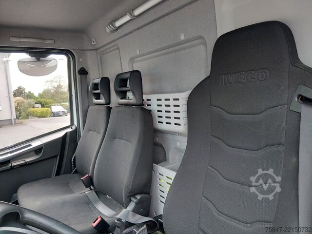 LKW mit Kofferaufbau Iveco EuroCargo ML 75 E 19/P LBW Türe im Koffe