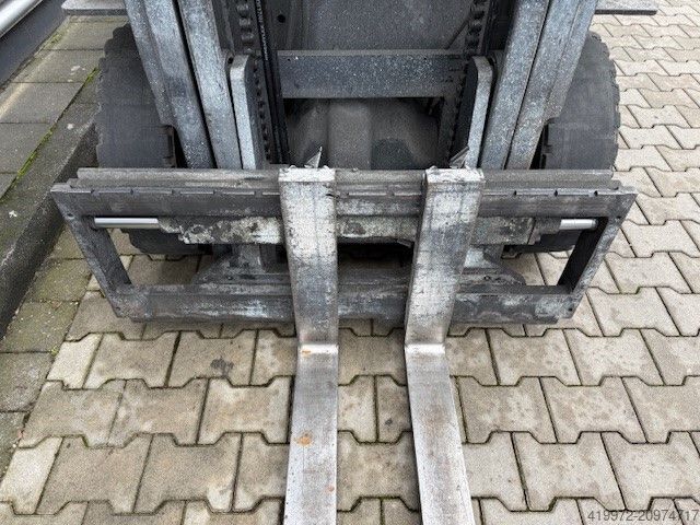 LPG targoncák Doosan G25X